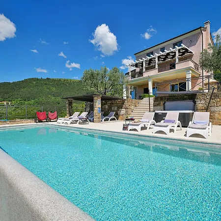 Over The Hilltop By Interhome *