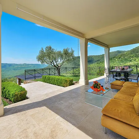 Over The Hilltop By Interhome فيلة *
