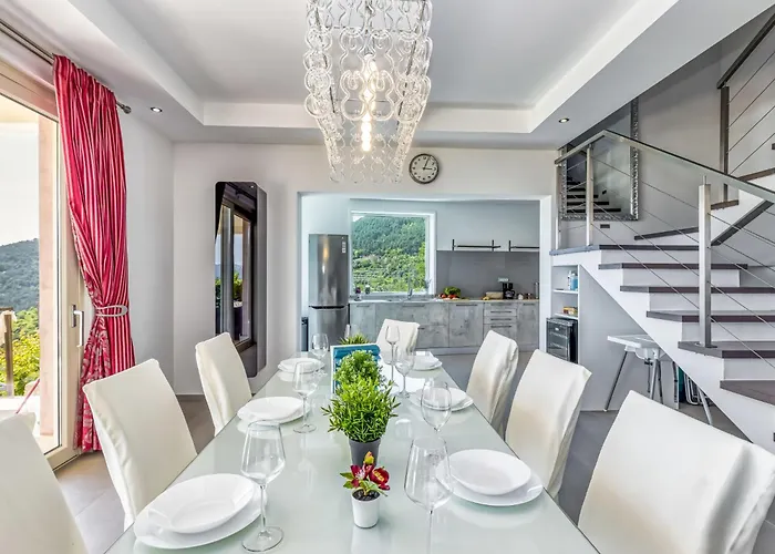 Villa Over The Hilltop By Interhome *