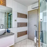 Over The Hilltop By Interhome * Bencani